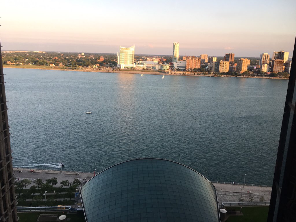 NETLabTK's tweet photo. @mikekuniavsky View from the #sih17 conference hotel. Who knew you could look south and see Canada! https://t.co/Rbum8FHeJd