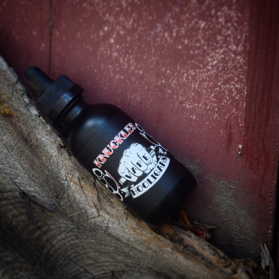 jennifervhjc's tweet photo. Creamy honey &amp; graham. Get #KNUCKLED up at https://t.co/jUdOwW88bw 👊🏻 #ecig #vape #vapehooligans #vapefam #eliquid #vaping #vapenation https://t.co/JsxgTi2JqC