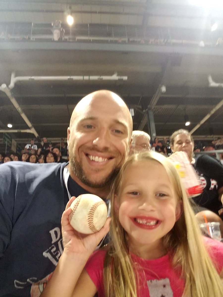 InsideTheBets's tweet image. A big thank you to @DamekTomscha for giving this ball to my daughter...  class act...