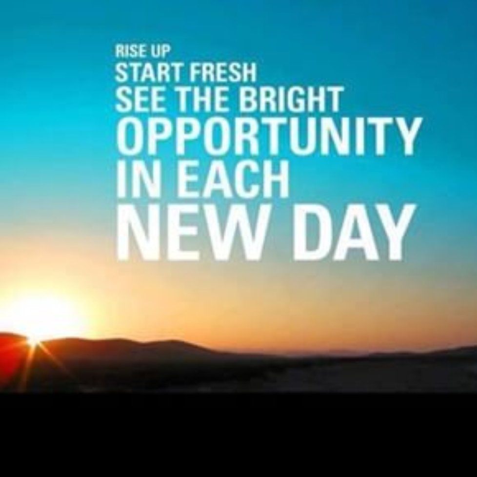 TheGiniConcept's tweet photo. Bedtime at 3am. 4hrs sleep. Time to #hustleHard https://t.co/tXDUps6uAe