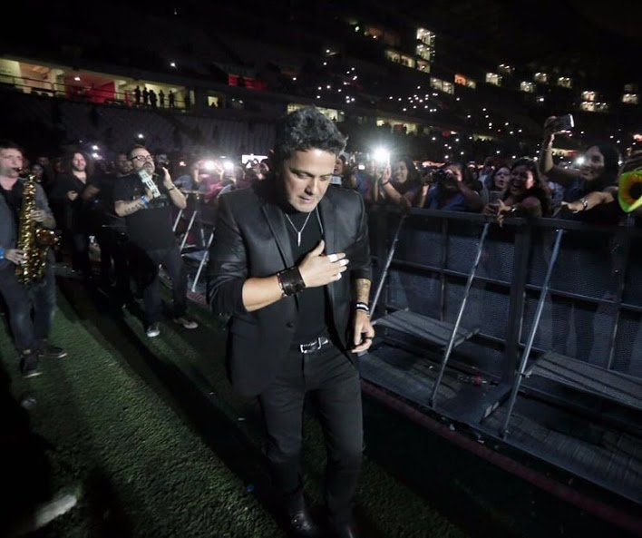 mesumerjo_peru's tweet photo. Queremos vivir de nuevo lo irrepetible ♥
#SiroPeru
@AlejandroSanz
@ClubMeSumerjo
#PerúTeAma https://t.co/hfNhL3orN5