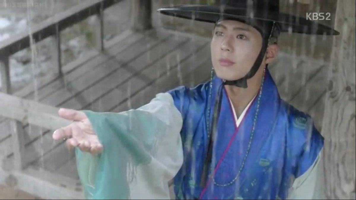 miss_divina0325's tweet photo. #LITMKaarawan na! ang pogi pogi mo na naman mamaya,pro don't us,ready na kami sa bongga mong pakilig kamahalan😍 see yah leytah 😘😘😘 https://t.co/F98RC4lqw6