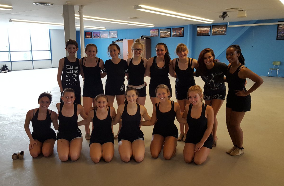 tboltpoms's tweet photo. 4 hours of hard work today and they're still smiling!!! #pullmeclose #ilovemyangels https://t.co/09JQxeRMy2