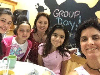 cmmdavie's tweet photo. Friday is #groupday at #cmmdavie groups of 3 or more painters pay just $3 each in studio fee #kidsplan #funplaydate #potterypainting #summer https://t.co/ChKj71Ld1d