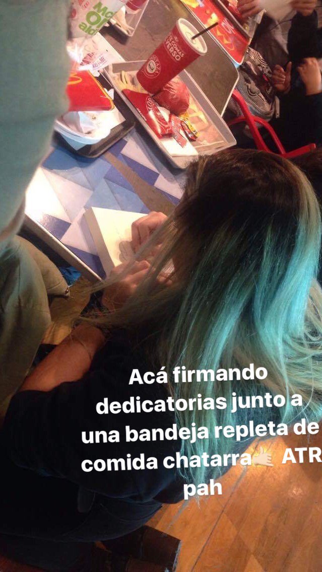 239Candela's tweet photo. #quintajuntadawattpadbuenosaires #lelumuzzi #dedicatoria #ElEsMiBoxeador https://t.co/a0sT9tyiHo