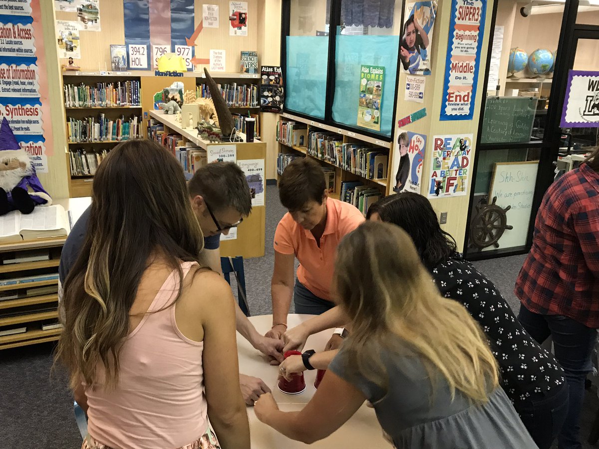 LowellElementa1's tweet photo. Teamwork makes the dream work. #warrenlearns #180msdwarren https://t.co/H4VFSALWoA