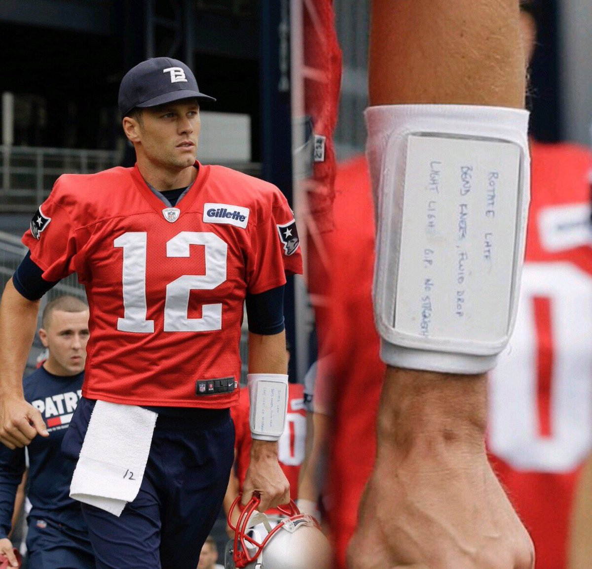 QBCountry's tweet photo. If the greatest of all time needs coaching reminders &amp; mechanical keys...so do you. 
Freaking Love it! TB12 🐐 https://t.co/rvJ7FxwGNU