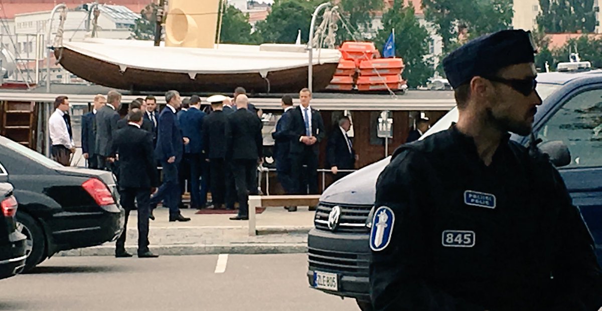 Dear Mr. Presidents <a href="/niinisto/">Sauli Niinistö</a> and <a href="/PutinRF/">Владимир Путин</a>, #Savonlinna thanks! Could #Finland and #Russia join forces to create #peacetech? #Putin