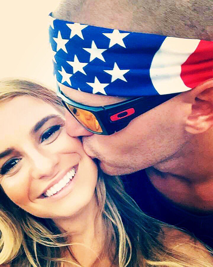 ItsZahnCourtney's tweet photo. ❤️💙 https://t.co/DLiBwyYppH