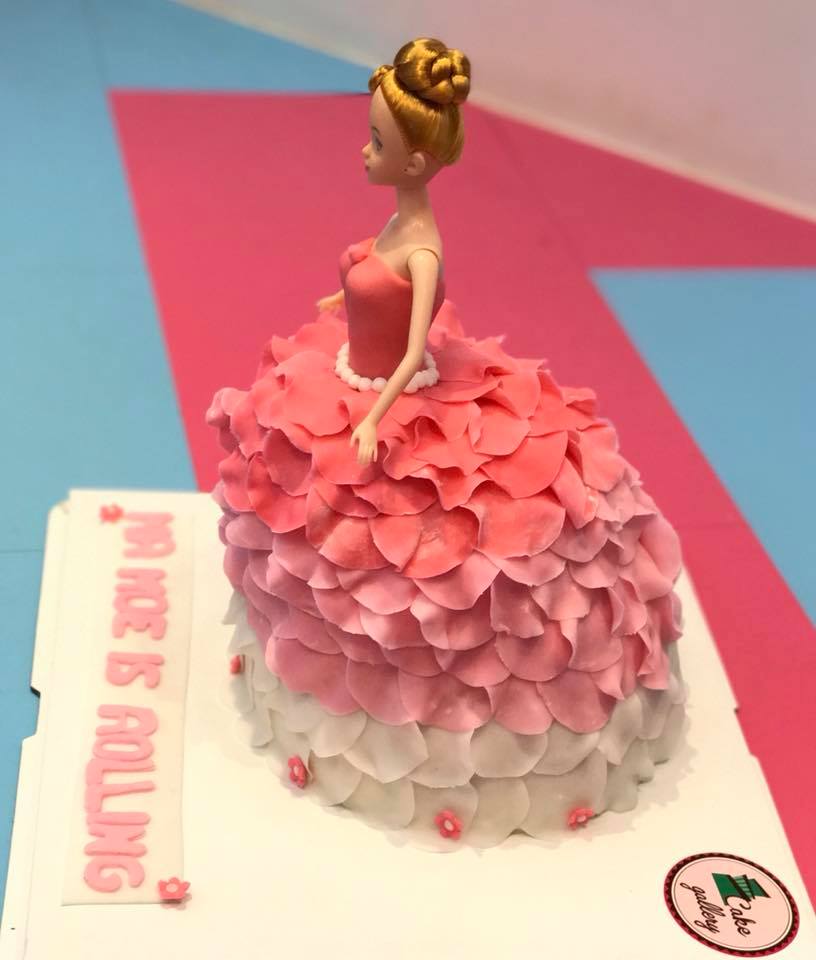 doe_mal_lay's tweet photo. Lovely cakes and cupcakes😍Wanna try???
#Doemal #foodie #findRestaurants #foodporns  #CakeGallery #awesomeness #Lovely #cakes #cupcakes https://t.co/H3PUjAAMFv
