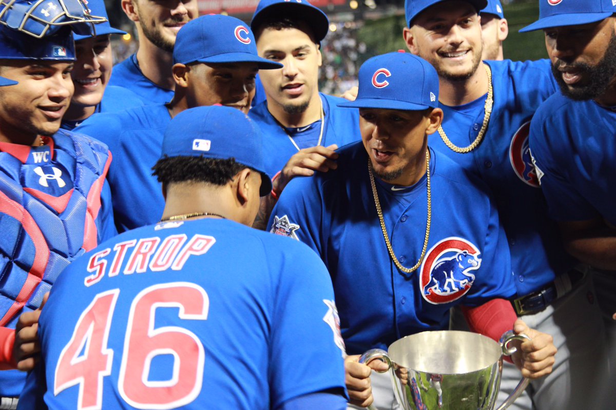 Cubs's tweet photo. Finally, the cup HAS COME BACK to the North Side! #CrosstownCup https://t.co/i4l08gb9FT