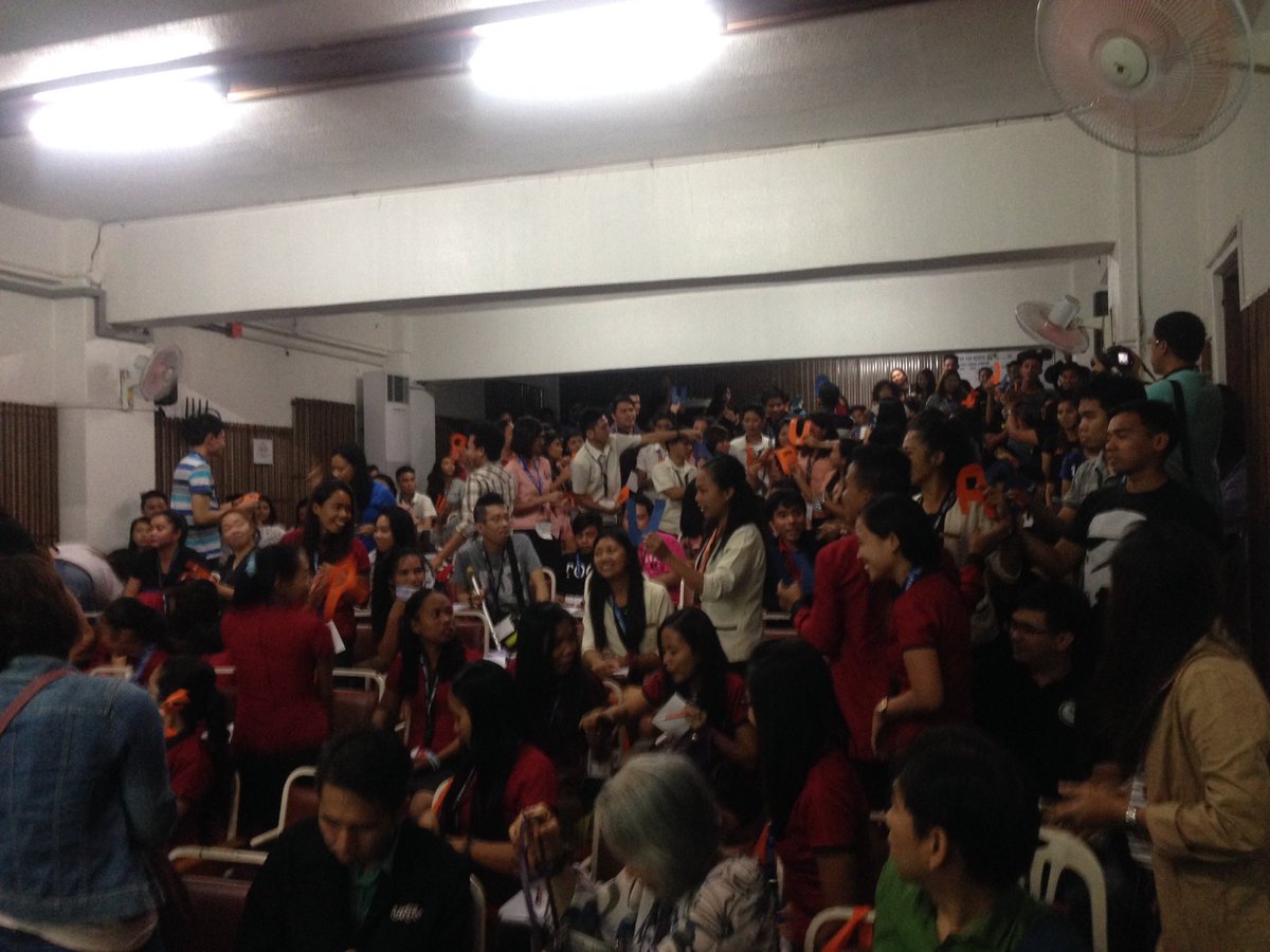 unionbankph's tweet photo. Full house today at the University of Iloilo! We are the UREKA E-Cadets!
#UREKA #InclusiveEcommerce #NationBuilding #EmpowerTheFilipinoSME https://t.co/kffjsiOBXD