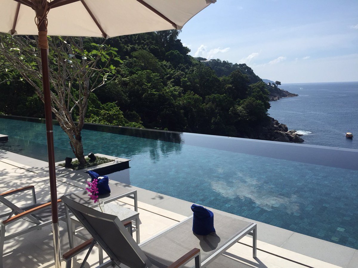 Rireinaction's tweet photo. Current View... I think we'll take an early mark! #HappyFriday 
Want to see where we are? Tap link in bio and search Villa 465 https://t.co/HWvuwKlVNk