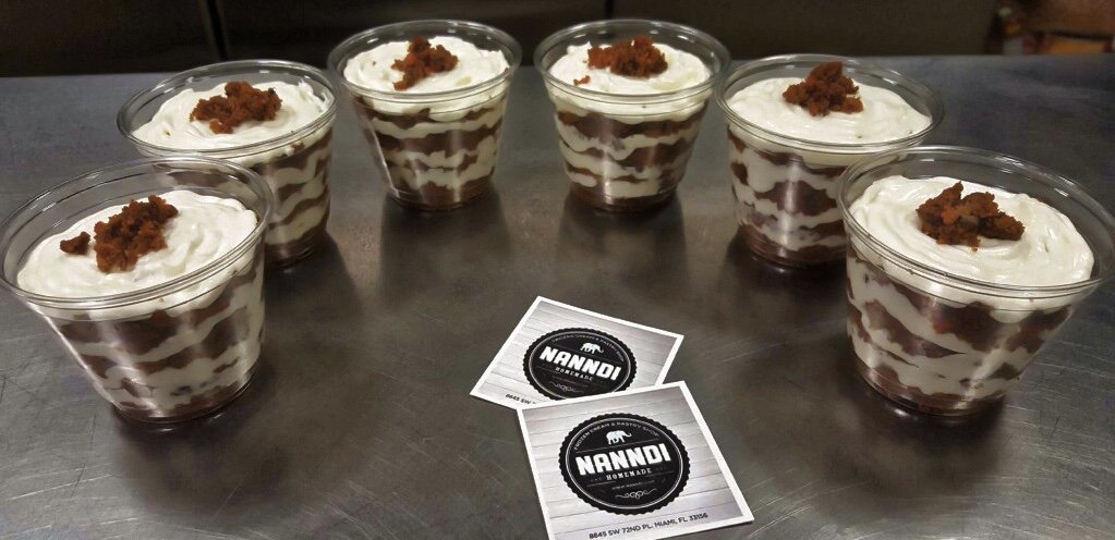 NanndiHomemade's tweet photo. Try our new #delicious “#CarrotCake Cup”! and pair them with any of great #coffees! #nanndihomemade #carrotcake #carrot #cake #nuts #usa https://t.co/rIA3u0mS1K