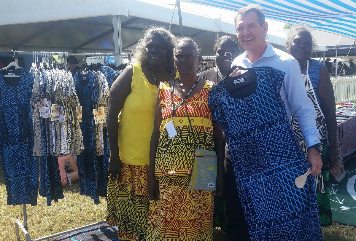 BimaWear's tweet photo. .@fanniebay thanks for visiting us at the #DarwinNT Show. That colour looks great on you! #BuyIndigenous #ntpol #territoryproud https://t.co/uiKikNSJ3D