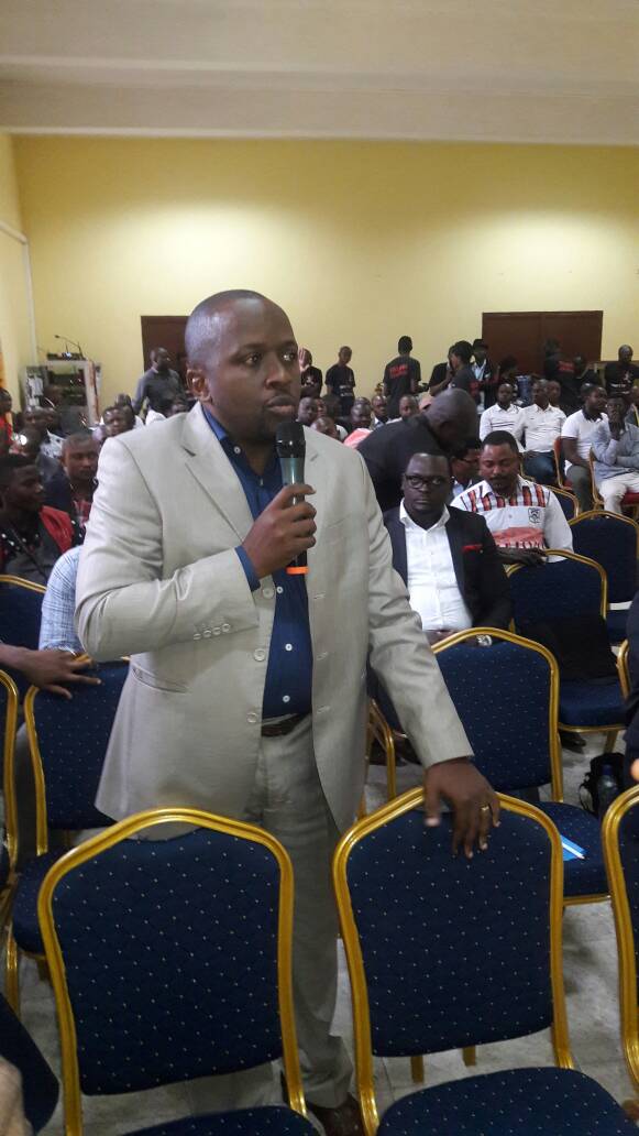 shabani_lukoo's tweet photo. #RDC moments d'échange de partage d'expérience avec leaders de la jeunesse @filimbi243 @luchaRDC une jeunesse consciente et décidée ✌ ✌ ✌ https://t.co/gJqJoMBap9