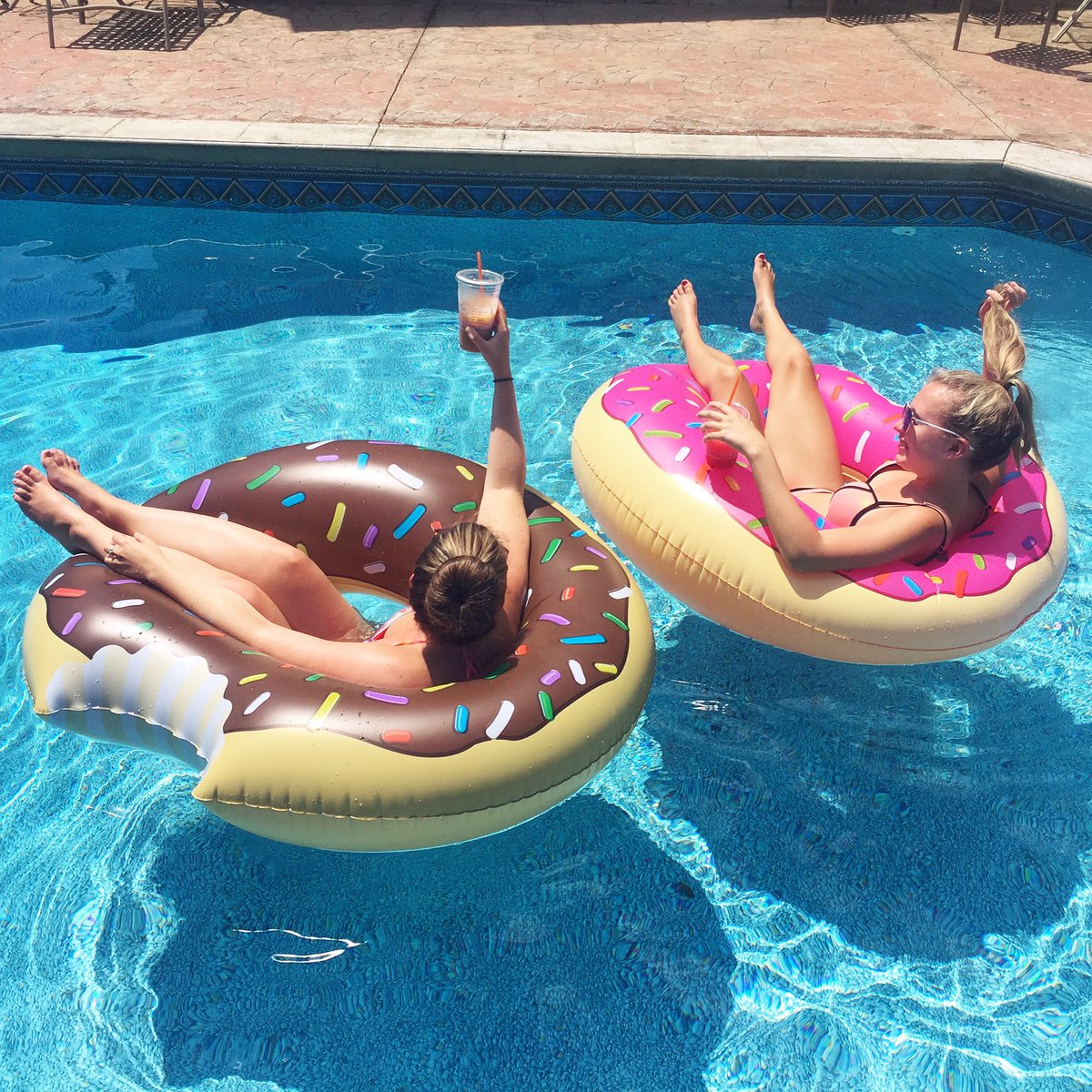 emilyforthewin's tweet photo. If we ran, it would be on Dunkin #PVDSummer #Sweepstakes @DunkinProv https://t.co/5pzbCLRT8u