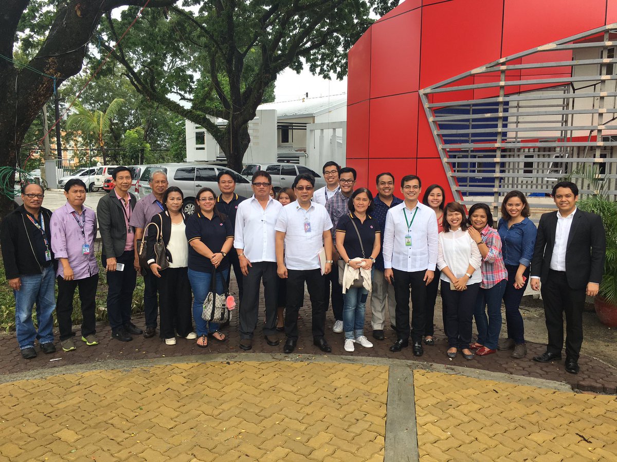 sarchavez's tweet photo. Meet the @DOTr_PH #RailGroup in its new ofc in Clark Freeport Zone, Pampanga @dotcmrt3 @PNR_GovPH @OfficialLRTA @iskomoreno https://t.co/lQxnSTOZMn