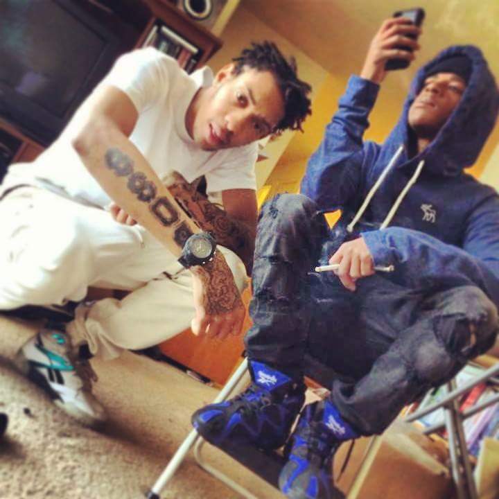 1StoppHatnn's tweet photo. Letter Just Came In From My Right Hand , He Told Me Stamp Him 😂 Free My Round 🤞🏽🖤🔓 #FreeBayBay https://t.co/Dm8SJ97N7X
