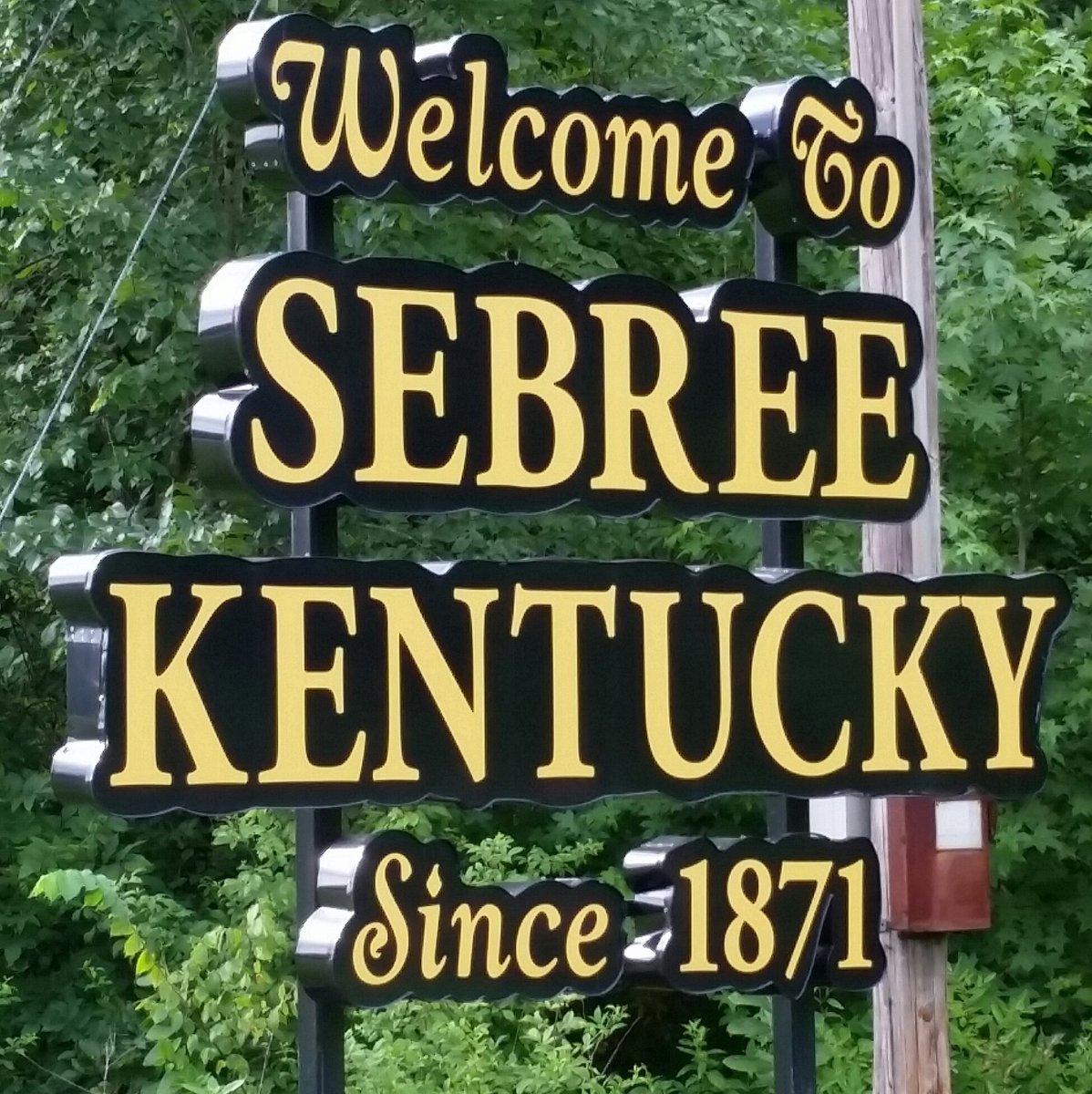 KingofKSP's tweet photo. Yes, I will work for food!π
Shout out to the great folks of #SebreeKY for having me speak this evening about the current drug culture.
πβ https://t.co/KqYsrZcxZg