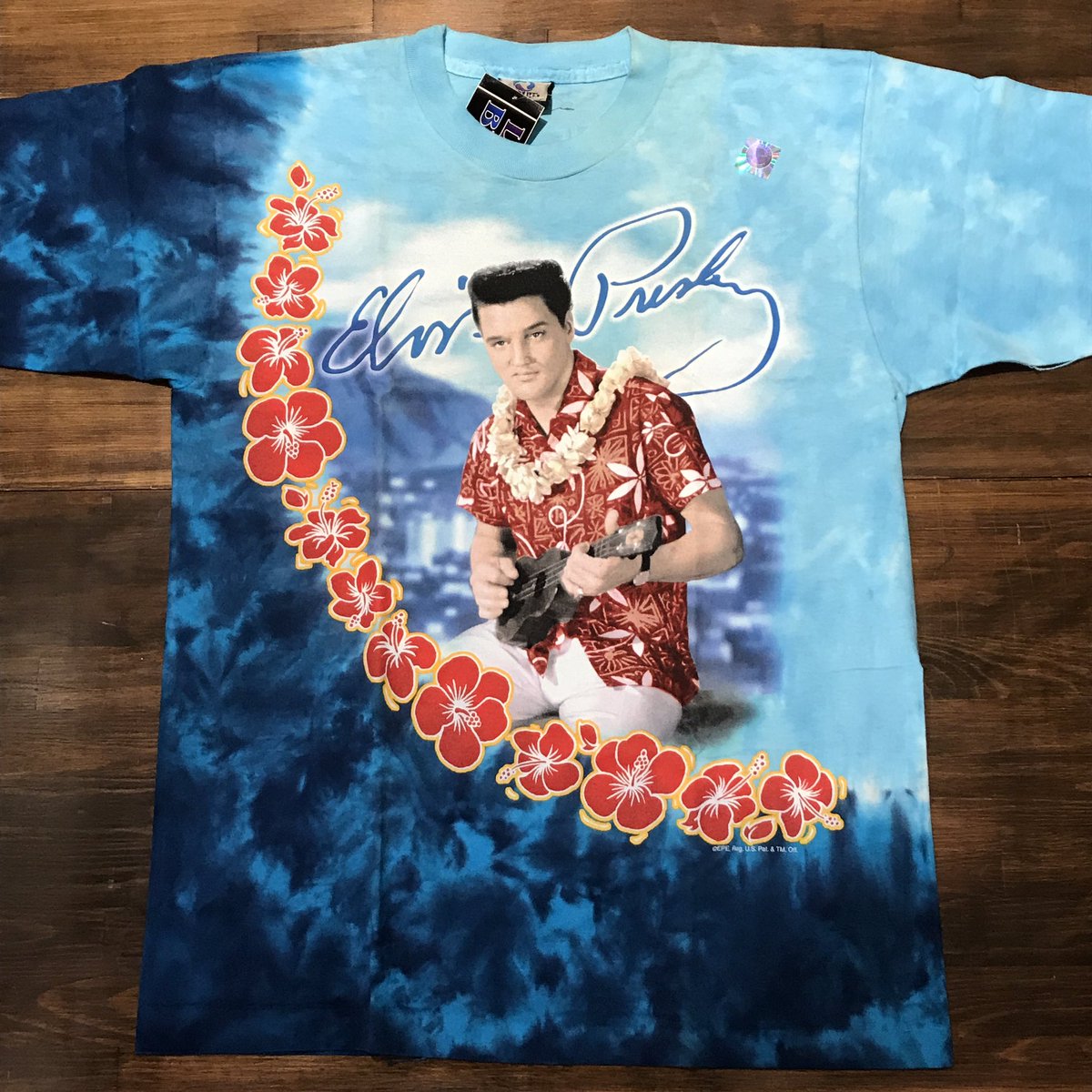 ABLE_INDIAN's tweet photo. ELVIS PRESLEY BLUE HAWAII🌺
Tie Dye Tシャツ
#elevis #elevispresley
#エルビス #プレスリー
#aloha #Hawaii #tee #tシャツ
#bluehawaii #トツカーナ #戸塚 https://t.co/e5MQSWEutG