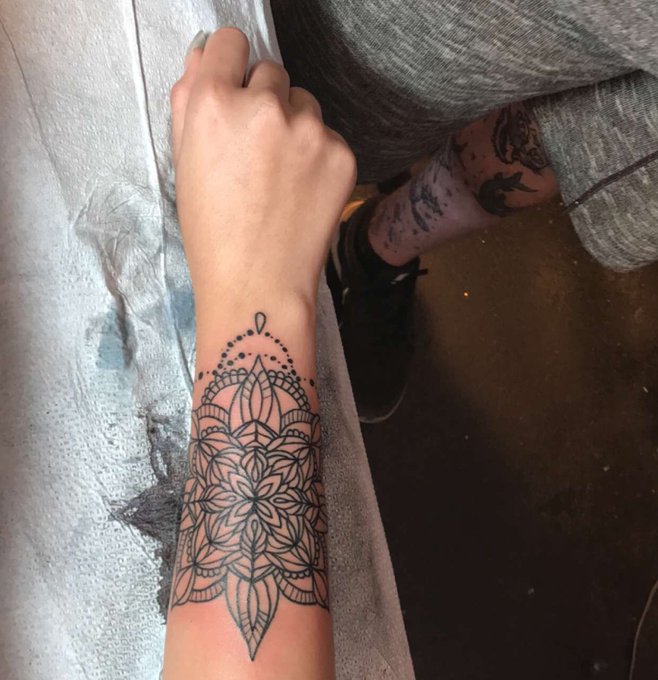 More tattoos 🖤 https://t.co/9VLgZkxgwA