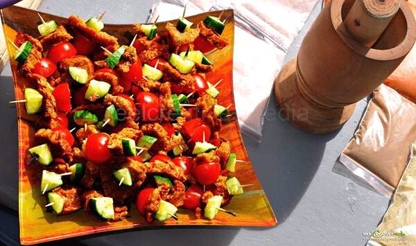 Chubbiervegan's tweet photo. #veganism #veganMeat #cocktailkebabs #loveofFood #FoodNetwork #veganlife https://t.co/KRYOpaJ0uB