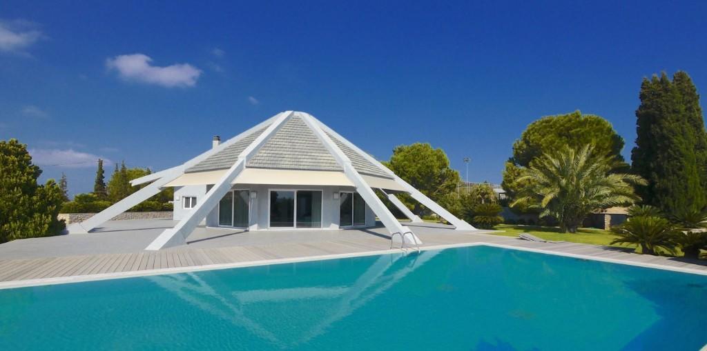 rightmove's tweet photo. Our picks for the six quirkiest homes on #rightmove this month! >> https://t.co/d5TWbF1k6s https://t.co/XPvUP3020P