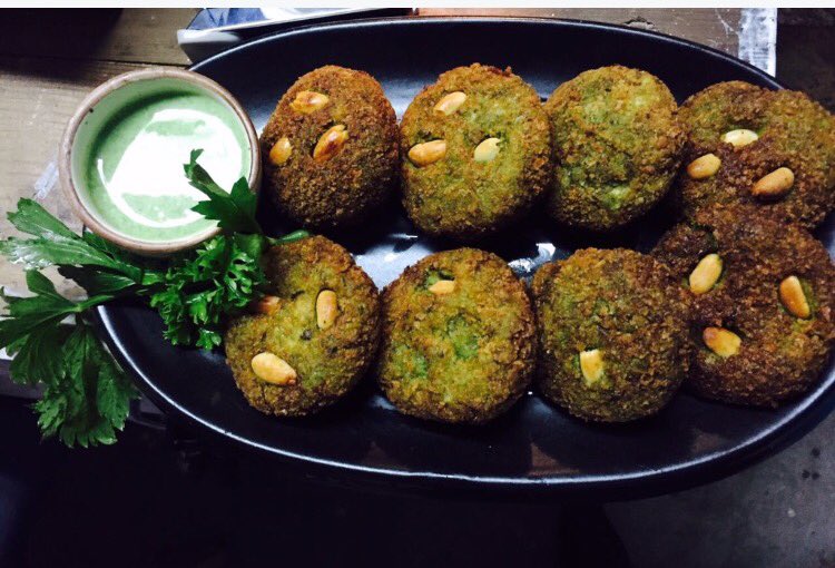 TFR_Villa's tweet image. #FridayBinge  is meant to be super delicious. Try out Hara Bhara Kabab and you won't regret cheating on your diet! #BringYourOwnBooze #BYOB