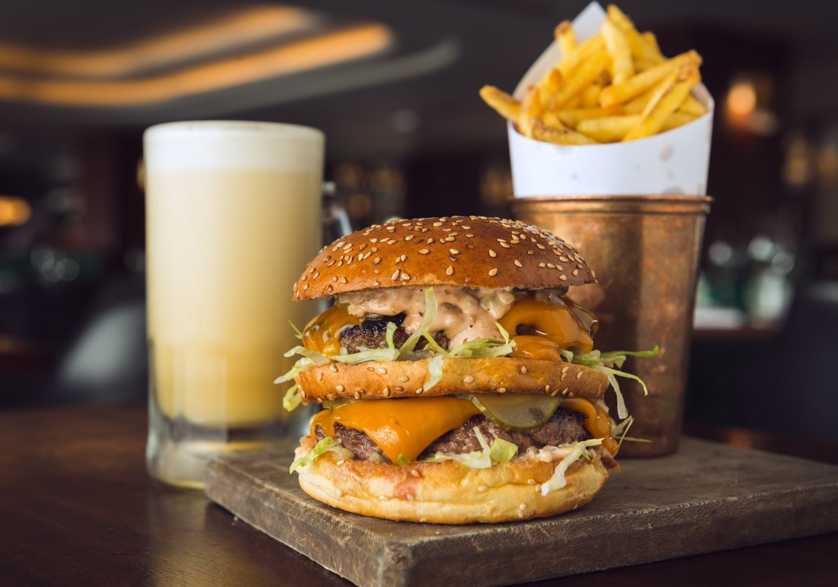 LDNBestBurgers's tweet photo. The Bigg Matt from @HawksmoorLondon £20 will get you The Big Matt burger, dripping fries and Shakey Pete’s Ginger Brew. Can't wait to try!! https://t.co/oCwXcR2CwF