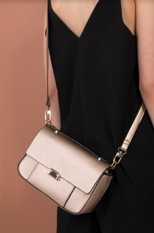 hunterprdublin's tweet photo. Kildare fashion set rejoice - @PARFOIS_ arrives in @Whitewater_SC today! #parfois #style #fashion #kildare #hcclients https://t.co/yrXBnjk6Dm
