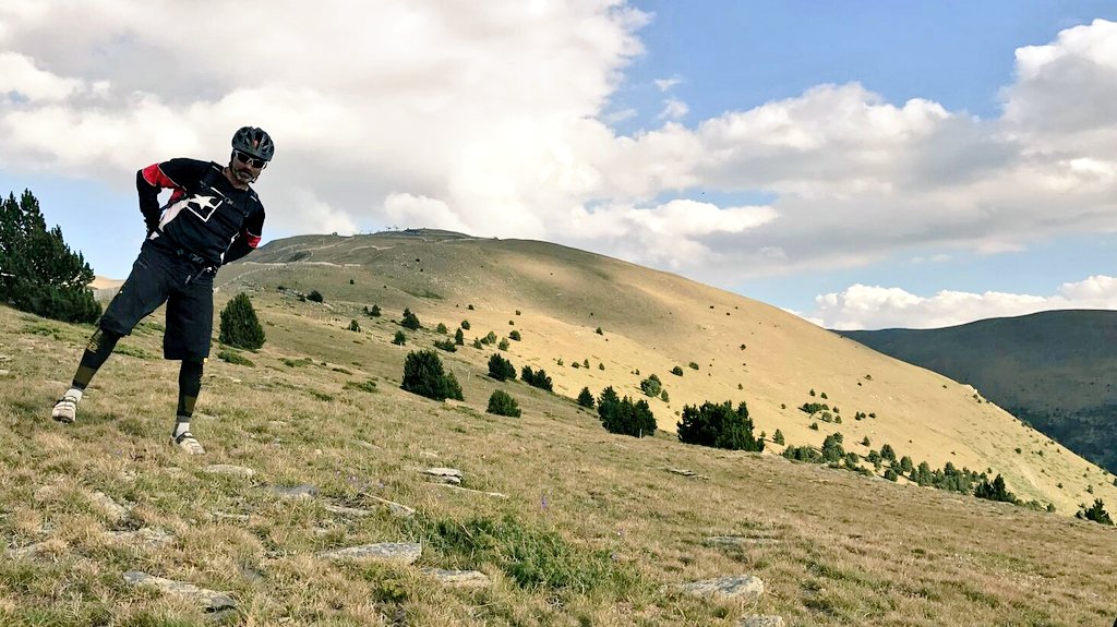 Pitucat66's tweet photo. Biketours info skipasion.
Puigmal republik 2300m 17¤! e-bikes experiece!  #skibikellivia #cerdanya#bikeclimbers https://t.co/WDwZdOs5qC