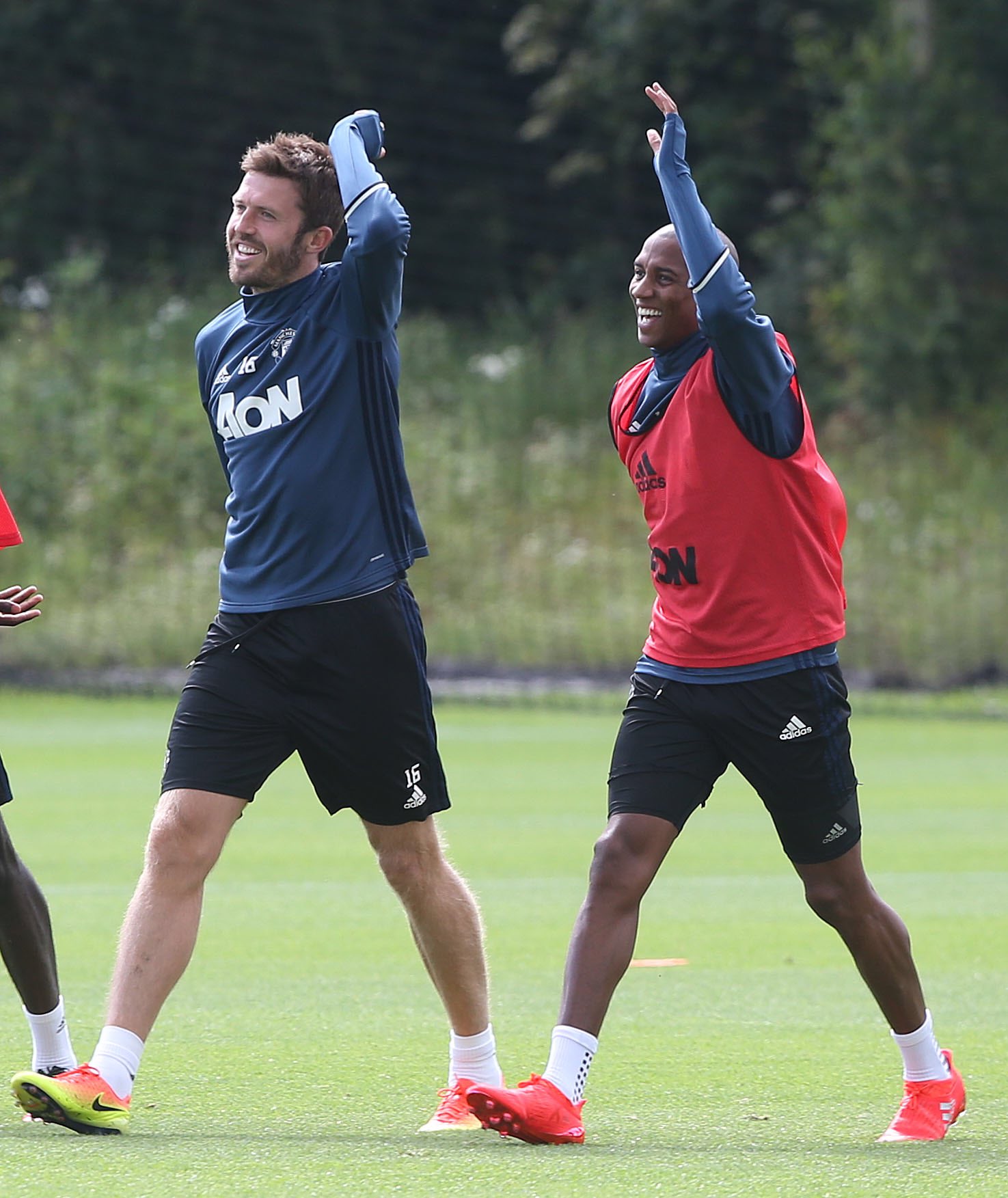 Remessageed Ashley Young ( Happy Bday Carras. Have a good one mate    