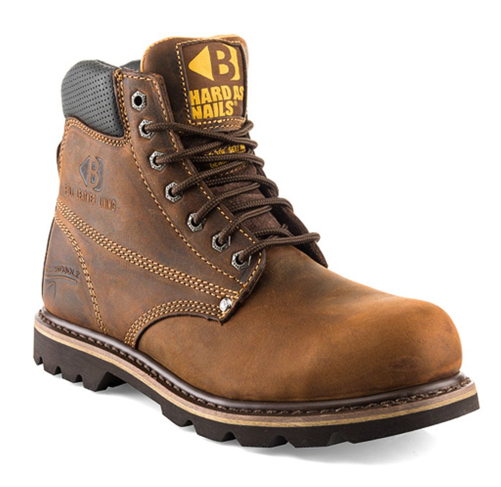 Design is everything. Volledig leder gevoerd, stalen neus en tussenzool, rubberen antislip loopzool. #goodyearwelted bit.ly/buckler006