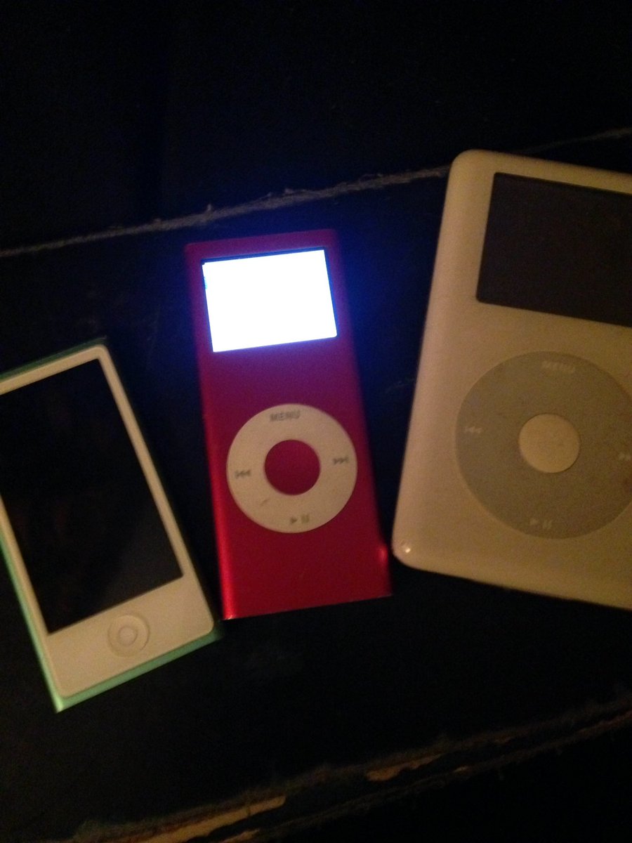 Crazychris85's tweet photo. It's sad to see the iPod go😄, only 1 of mine still works #ripipod #RIPnano #ipodnano #beatsmusic #tbt #00s #dopemusic #clubbanger #iluvMusic https://t.co/iIai0RM37M