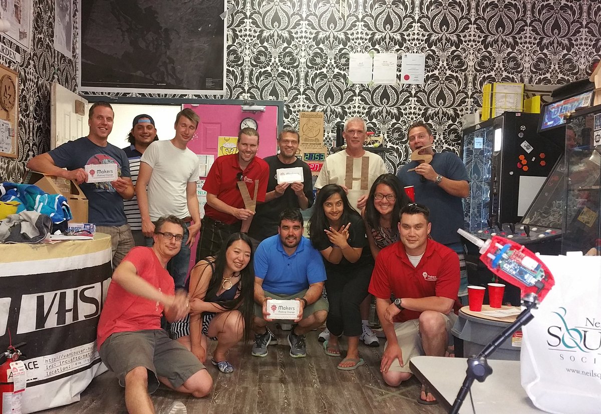 MakerMakeChange's tweet photo. Great time coming together with the @VHS crew about #makeaccess! https://t.co/Y2wLT1aOgx