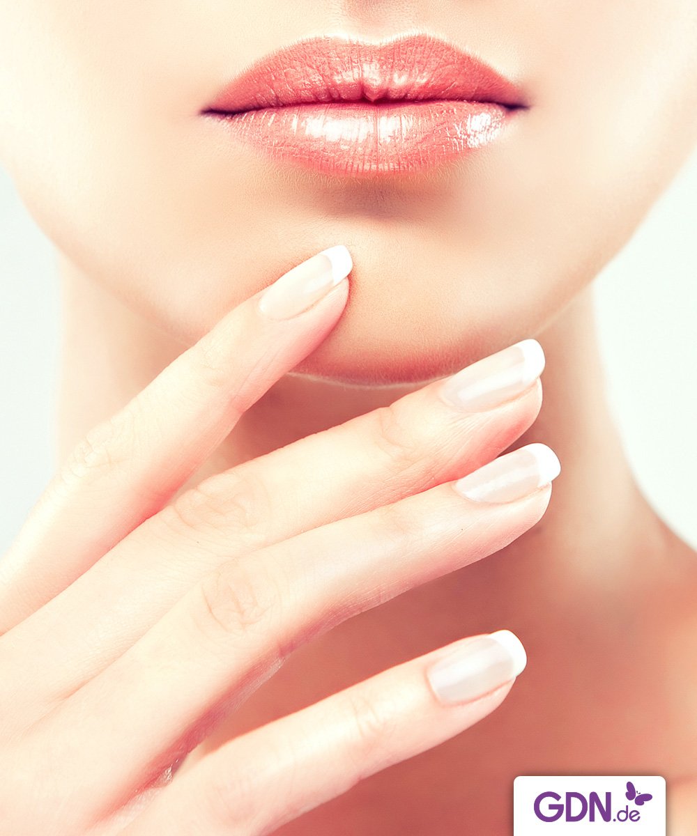 GermanDreamNail's tweet photo. Dein Nageldesign-Klassiker: French Nails https://t.co/8twZCRe1kE
#mygdn #germandreamnails #frenchnails https://t.co/0G4WFvqTHn