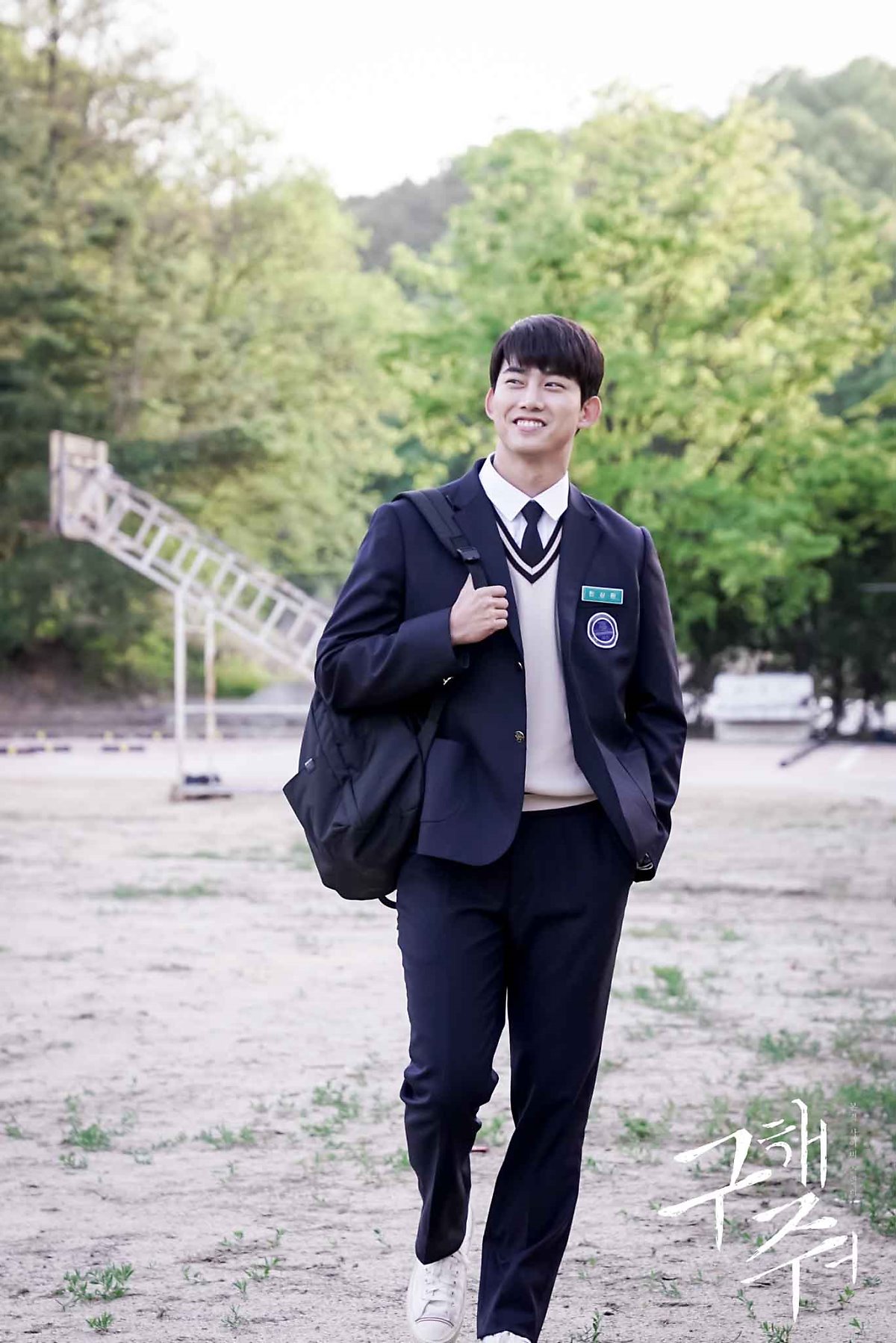 DFzC27RUQAAHXri.jpg:large