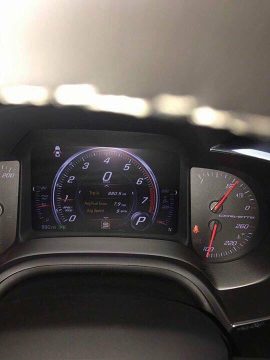 Official_DRTS's tweet photo. Daniel Padilla's Corvette is ozing hot! 🔥🔥

#LaLunaSangreSMVCorp https://t.co/QoSplhncg5