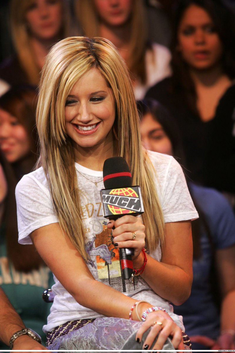 ATArgentina's tweet photo. Fetus ✨✨ @ashleytisdale https://t.co/pinXchVZVW