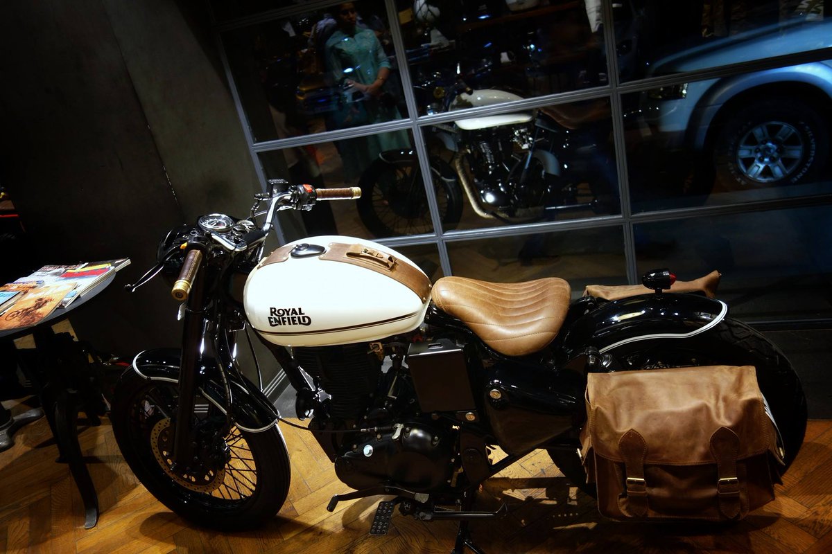 odmag's tweet image. Our quick look at the custom @royalenfield #Classic500 designed by #BombayCustomWorks overdrive.in/news-cars-auto…