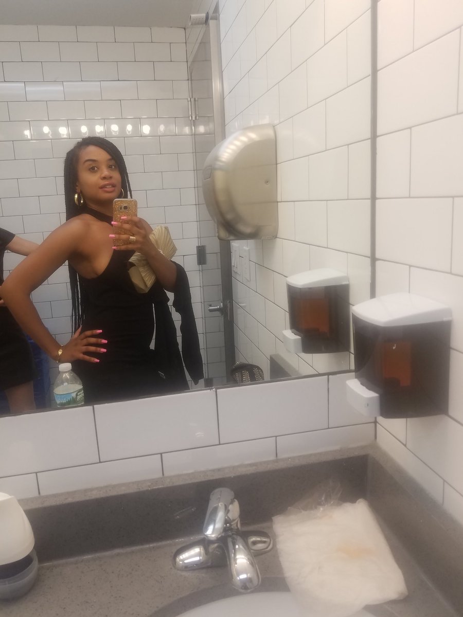 IAmTraceyR's tweet image. #selfielife #setlif e #actress