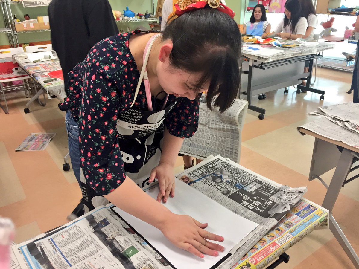 nagoya_kodomo's tweet photo. 1CDクラス・造形の授業🌈✨
今日は『#版画 』を製作しています‼️😉
綺麗に色づきましたね💖🎨👩‍🎨

https://t.co/XF9c8u6GUu
#名古屋 #専門学校 #授業 #造形 #綺麗だと思ったらRT https://t.co/Q8A2BRp6VO