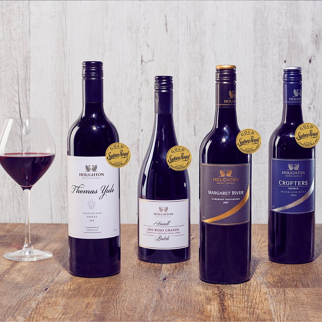 #HoughtonWines awarded 4 gold medals in the 2017 KPMG #SydneyRoyalWineShow Congrats to our chief winemaker, Ross Pamment and his team! 1/2