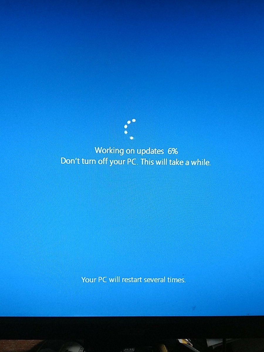 J__Hunter's tweet image. Gee thanks @Microsoft it's not like I was in the middle of anything then this appeared and my system rebooted. #asknexttime