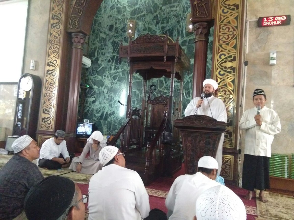 msk1530's tweet photo. #RadioMSK #1530AM @MASK_menteng
Ba'da shalat jumat,jamaah bisa dengar tausiyah Syekh Salim Alwan Al-Hasaniy,mufti dari Darulfatwa Australia https://t.co/zS69vGSywV