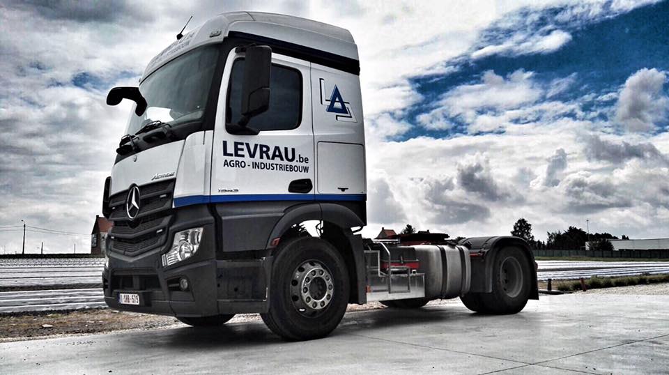 Let's go ! Be safe and Keep on trucking ! 💪💪 #FridayMotivation