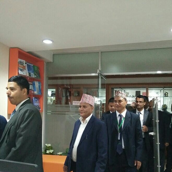 bpkrilib's tweet photo. Kunjungan Auditor General Nepal di Galeri BPK RI, 28 Juli 2017 #perpustakaan #perpustakaankhusus #bpkri #perpustakaanbpkri #galeri #nepal https://t.co/Mzr7cL7FqW