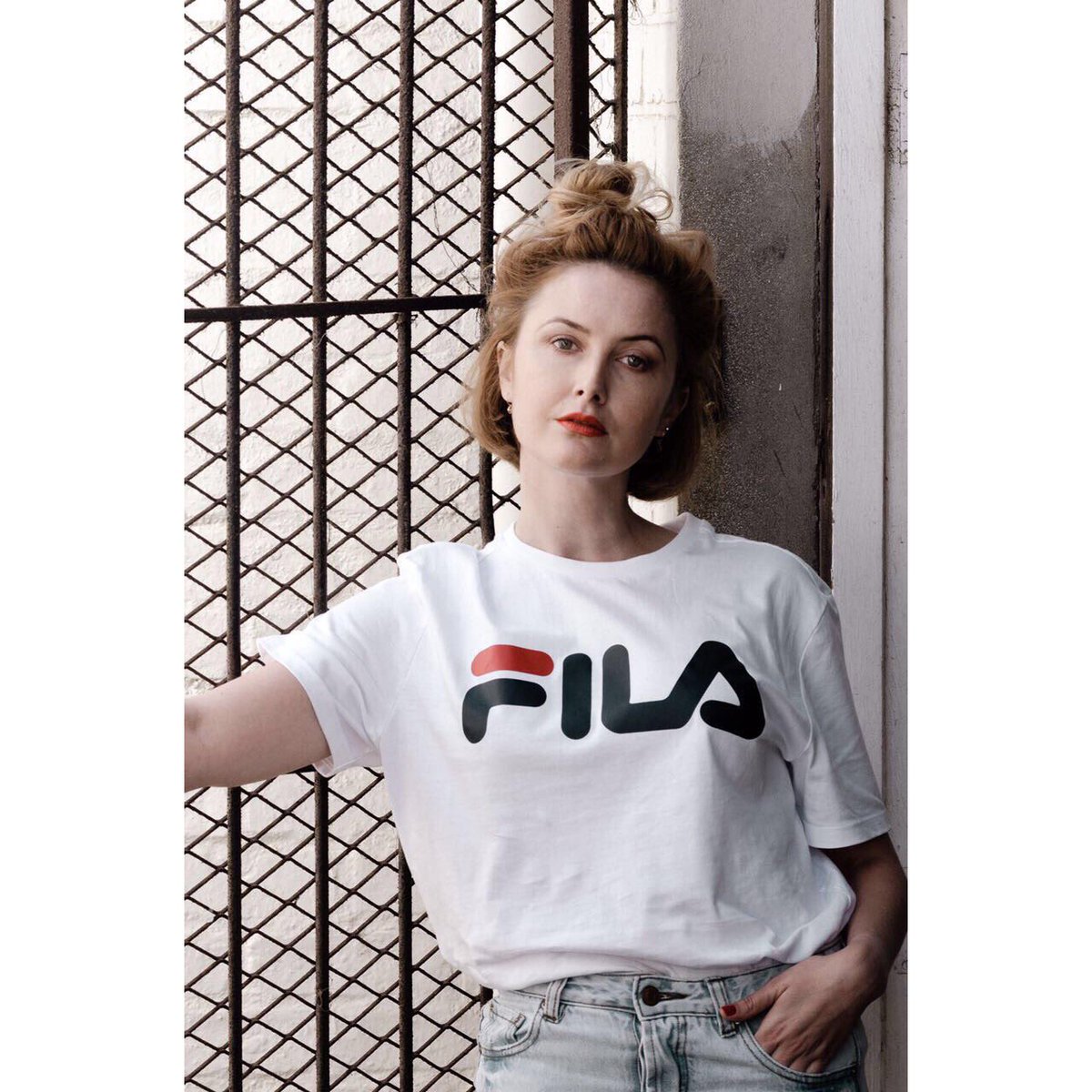 RealLifeStyled's tweet photo. Get that Friday feeling with me in my FiLA tee. 🙌🔥🔥🔥

Full story on the blog.

https://t.co/RNvImDKVI4 https://t.co/3pWp00Dr0F