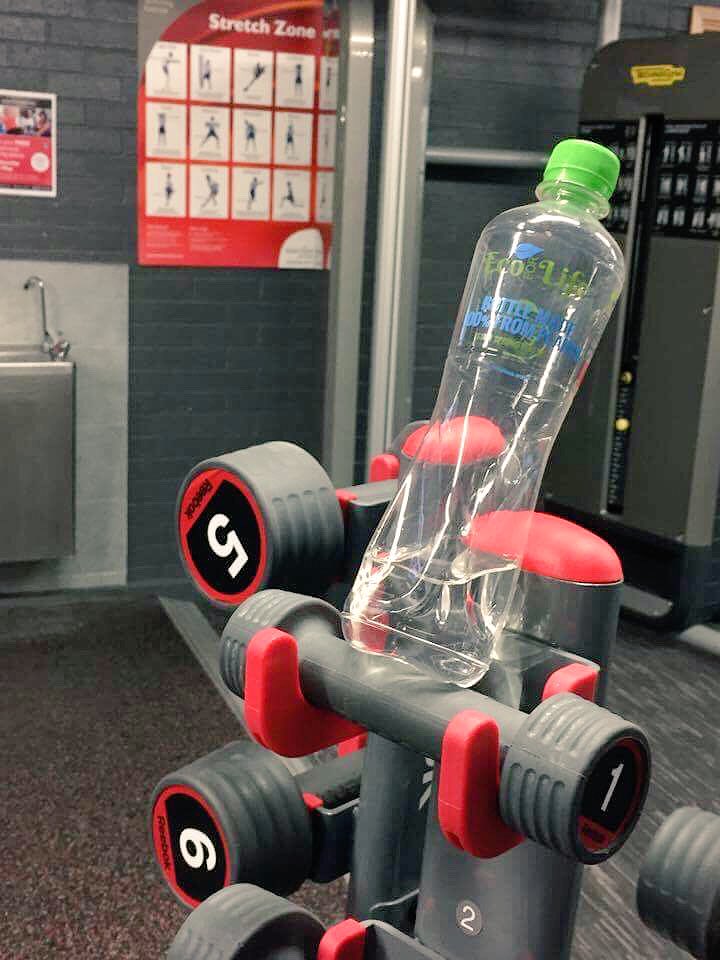 Is your #workoutdrink keeping you healthy on the inside? Ditch the plastic bottles leaching harmful chemicals into your drink. #refillable 🌱